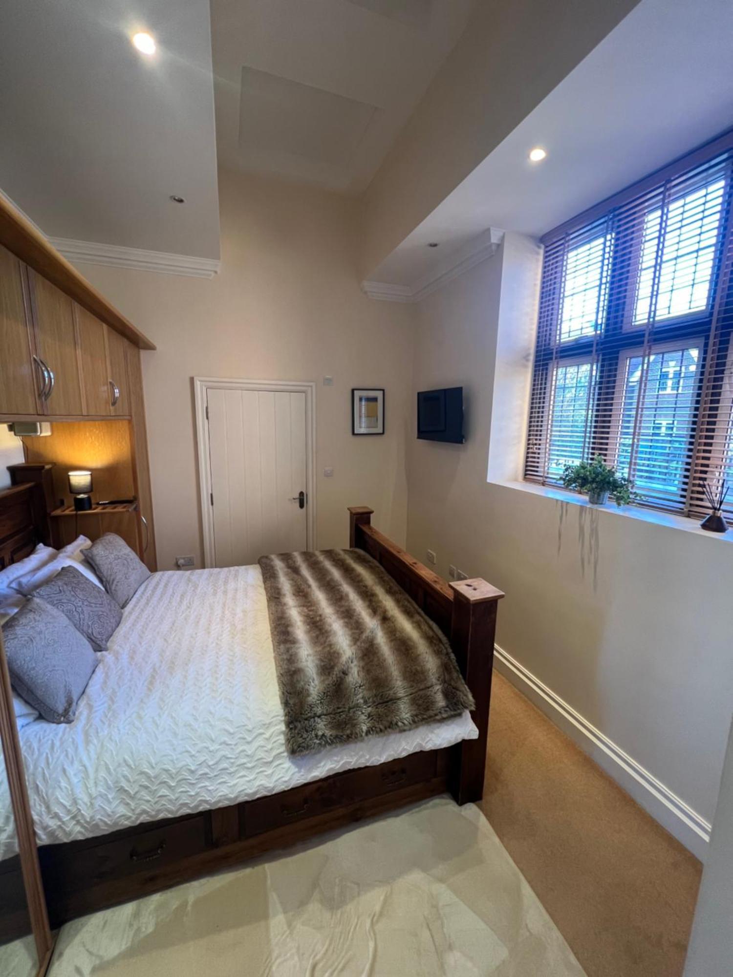Victorian Convent Apartment Windsor Phòng bức ảnh